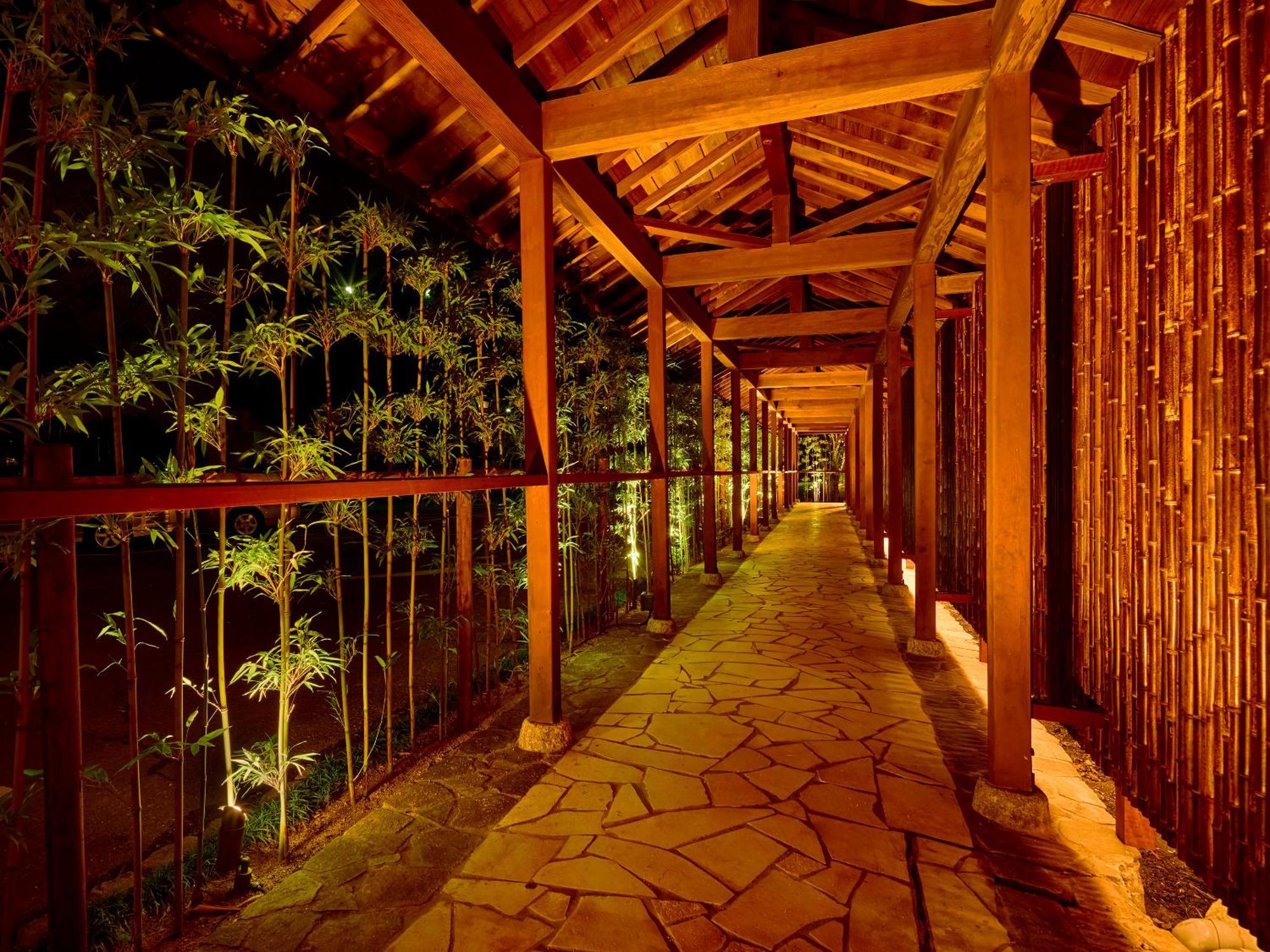 Ooedo Onsen Monogatari Premium Hotel Fugetsu Beppu Esterno foto